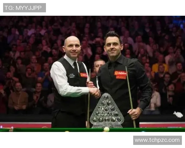 艾伦与乔佩里巅峰对决谁将成为拳坛新王者的传奇之路 艾伦与乔佩里巅峰对决谁将成为拳坛新王者的传奇之路