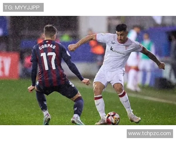 埃瓦尔主场迎战利云特双方争夺三分激战一触即发