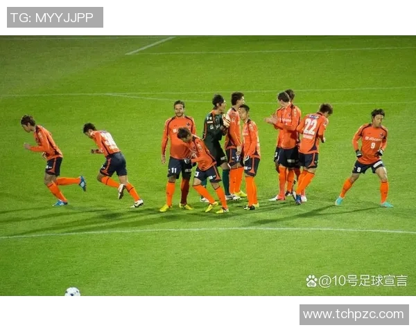 大宫松鼠与雷法山口的精彩对决揭示了足球战术与团队合作的重要性