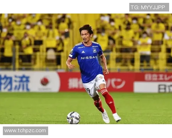 诺亚足球队迎战阿拉特阿美尼亚队争夺胜利的精彩对决 诺亚足球队迎战阿拉特阿美尼亚队争夺胜利的精彩对决